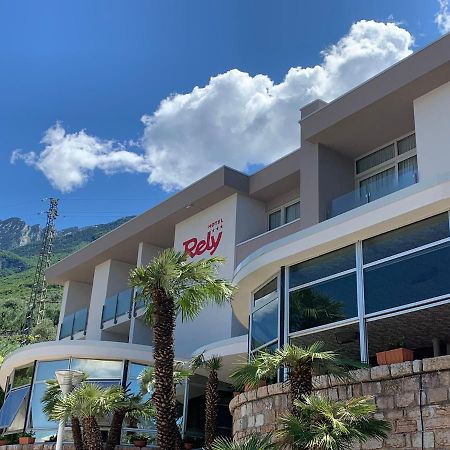 Hotel Residence Rely Бренцоне-суль-Гарда Екстер'єр фото